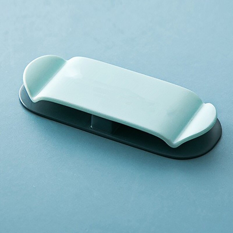 4pcs Punch-Free Power Plug Hook Multi-Purpose Hooks Electrical Wire Plug Hooks Socket Holder Storage Hanger Household Organizer: Light blue 2pcs