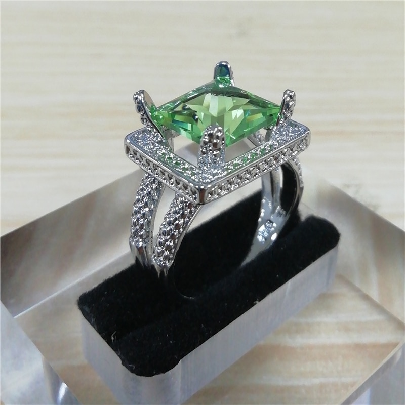 à la grande bague de mariage en pierre verte pour les femmes bijoux de géométrique Zircon anneau dame accessoires Anillos Mujer L5Q355