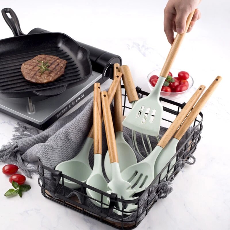 11pcs non-stick spatula kitchen utensils cooking set Multi-color storage barrels wooden handle silicone kitchen utensils