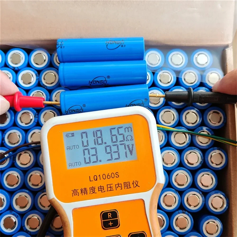 18650 Battery 3.7V 1800mAh Li-ion Rechargeable Battery is suitable for toys, flashlights, tool batteries, etc.