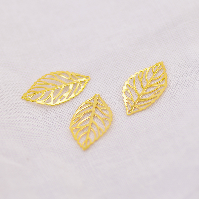 20 stks/partij Goud Zilver Rvs Holle Bladeren Charms Handgemaakte DIY Europese Charme voor Armbanden & Hangers Sieraden Maken: Gold