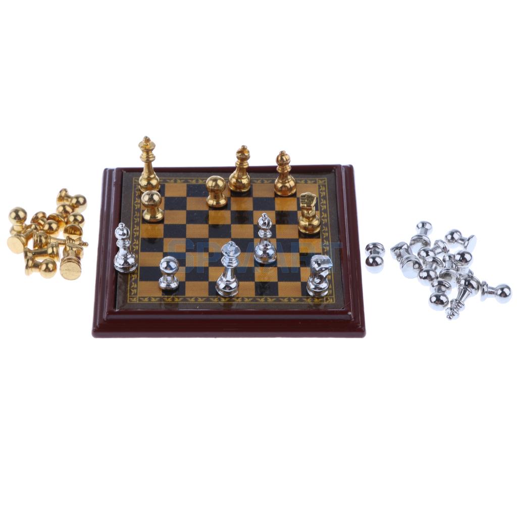 1:12 Dollhouse Miniature Metal Chess Set - 32 Pieces Chess & Board - Dolls House Decor Accessories