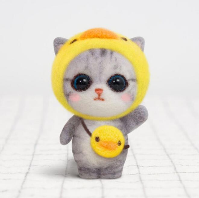 PUSSYCAT. wool needlepoint kit wool felt needle felting decoration craft needlecraft DIY ha: A