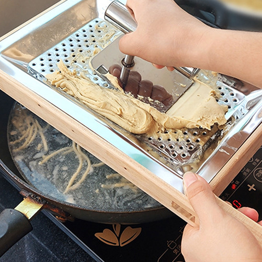 Practical Spaetzle Flat Press Hand Held Spaetzle Scraper Spaetzle Making Supplies