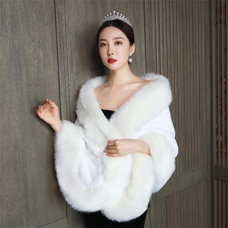 JaneVini Elegante Ivoor Cape Mantel Bridal Faux Fur Wrap Winter Warm Grote Sjaal Jas Plus Size Bolero Vrouwen Bruiloft Accessoires