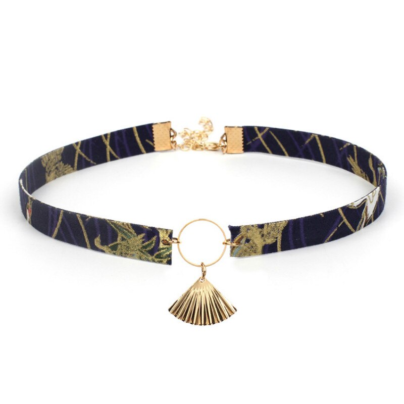 Doreen Scatola Dolce di Stile Animali di Stampa Del Panno Del Fiore di Gru Retro Circle Oro Pendenti Con Gemme E Perle Clavicola Della Collana Della Catena Delle Donne Della Collana Del Choker