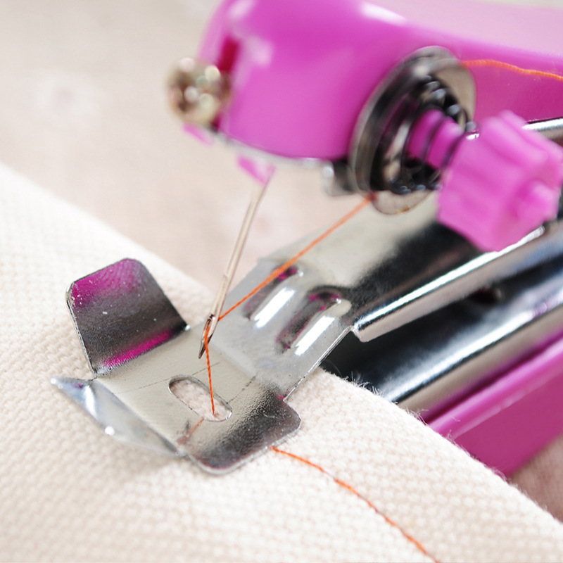 Mini máquina de coser Manual portátil, herramienta de costura de operación Simple, pequeña y práctica, máquina de coser de bolsillo