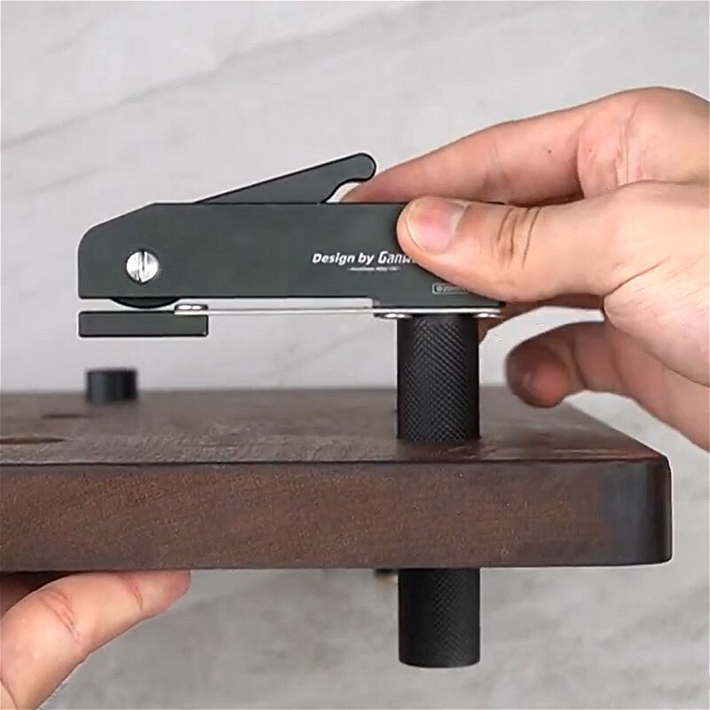 JIGHOLE® Workbench Dog Holes Quick Acting Hold Down Clamp Desktop Clip Fast Fixed Clip for Woodworking Benches 19/20MM Hole Tool