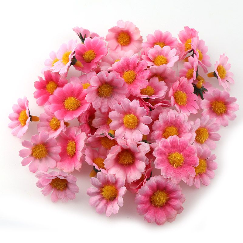 100pc/ erä 2.5cm mini päivänkakkara koriste kukka keinotekoiset silkkikukat juhla häät sisustus (ilman varsia) halvempaa: Vaaleanpunainen