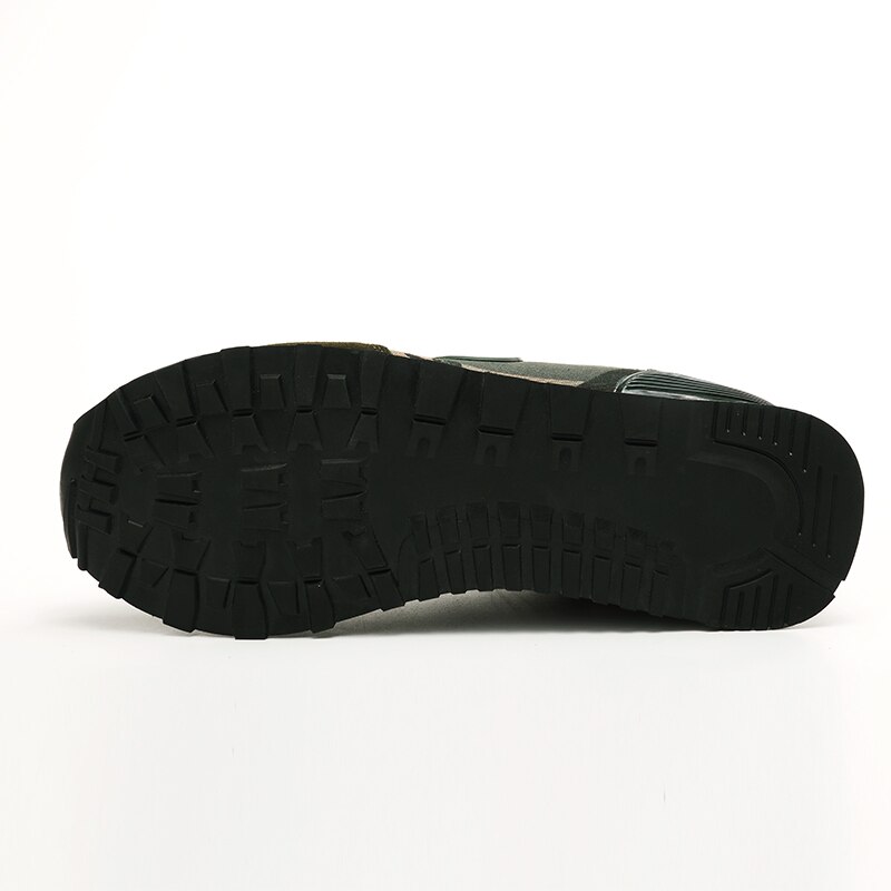 Hommes femmes chaussures de Golf en plein air dames Sport chaussures sans pointes printemps automne léger mâle Golf formateurs baskets Camouflage