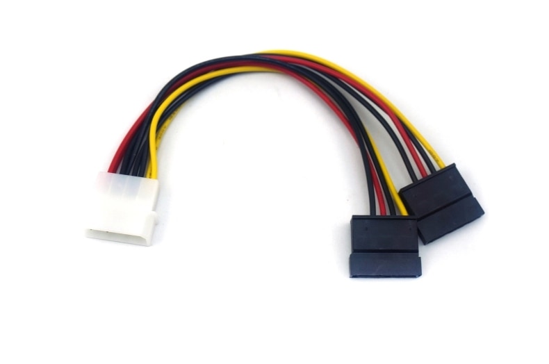 SATA voedingskabel is verdeeld in twee seriële stroomkabel IDE grote vier core D-4P om SATA seriële kabel