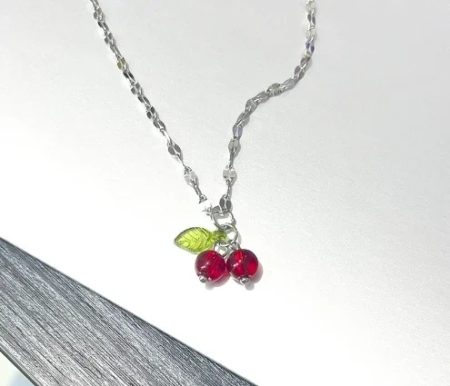 Halsband i rostfritt stål med körsbär, naturstenspärlor, hänge, kedja, kvinnors bröllopsfest, smycken, födelsedag: Guldfärg