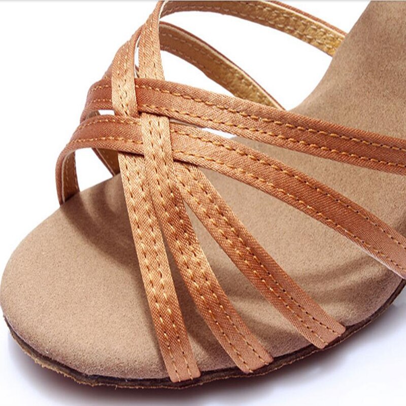Vrouwen Latin Dans Schoenen Hoge Hakken Koeienhuid zachte bodem Black satin Sport schoen Latin Indoor Goedkope Meisje Beoefenen Grote Korting