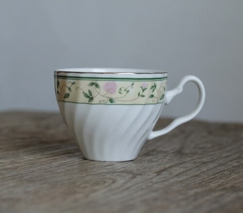 Cute Kawaii Pretty Espresso Ceramic Cups Luxury Kids Afternoon Services Coffee Cup Original Caneca Porcelain Tableware