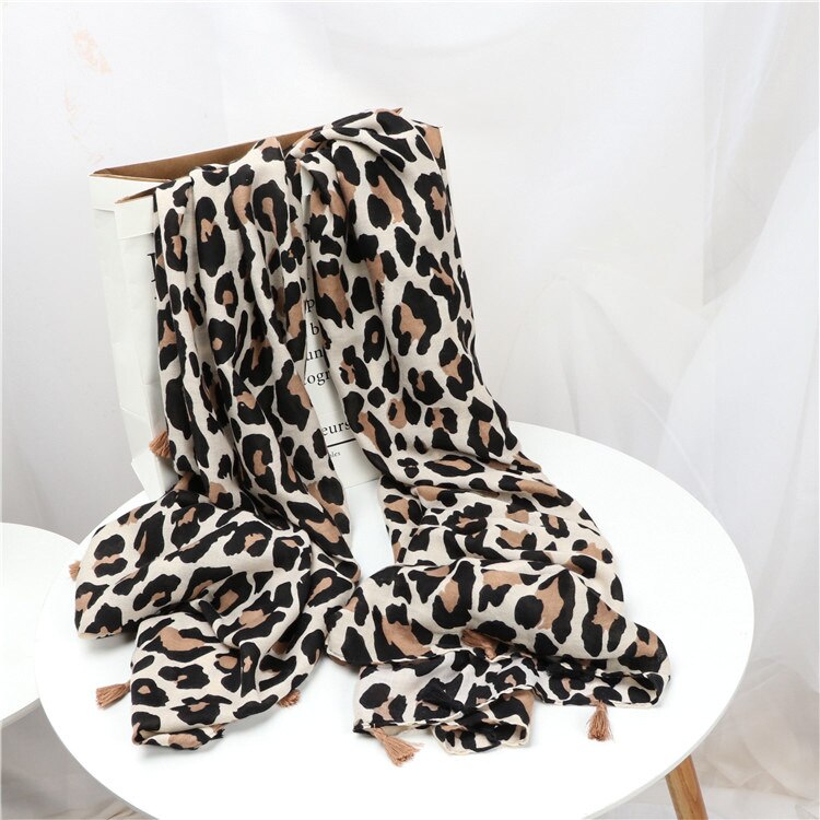 2022 kvinder mærke leopard prikker kvast viskose sjal tørklæde dame print blød varme omslag pashminas sjaal muslim hijab snood: 2