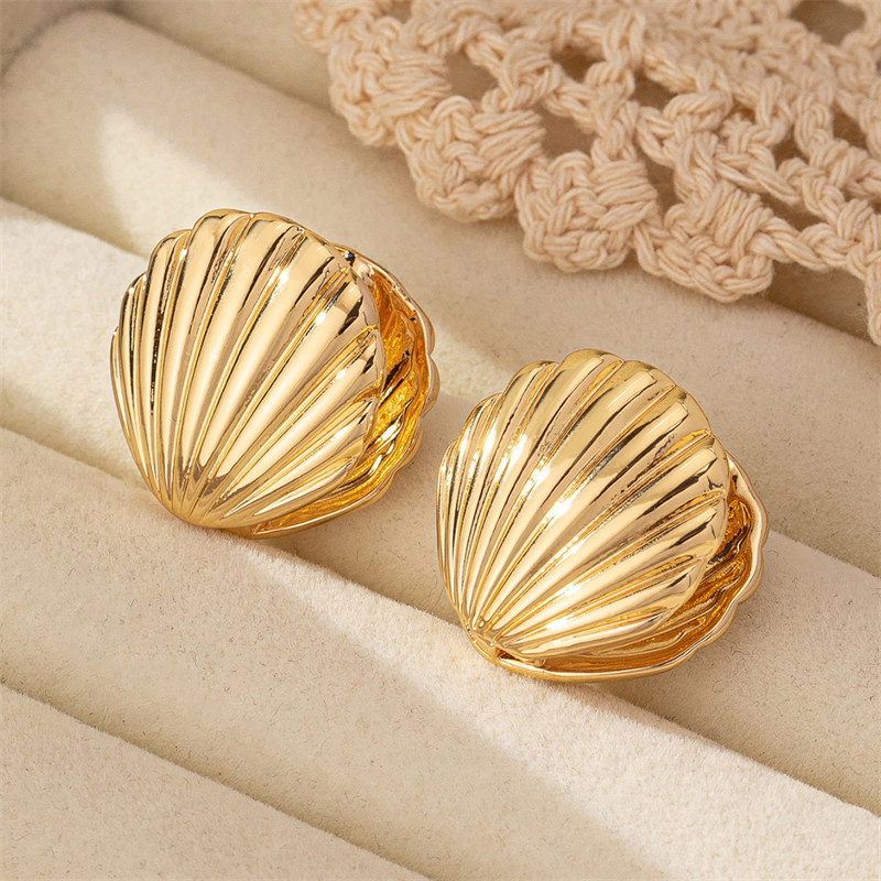 Vintage Metalen Shell Stud Oorbellen voor Vrouwen Punk Zilver Kleur Textuur Geometrische Onregelmatige Oor Gesp Sieraden Party: Licht Geel Goud Kleur