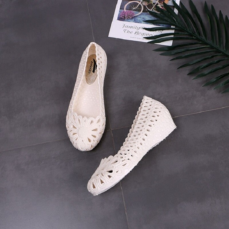 plastic sandals women hollow out slip on wedges jelly sandals walking shoes beach sandals big size 41 4h81