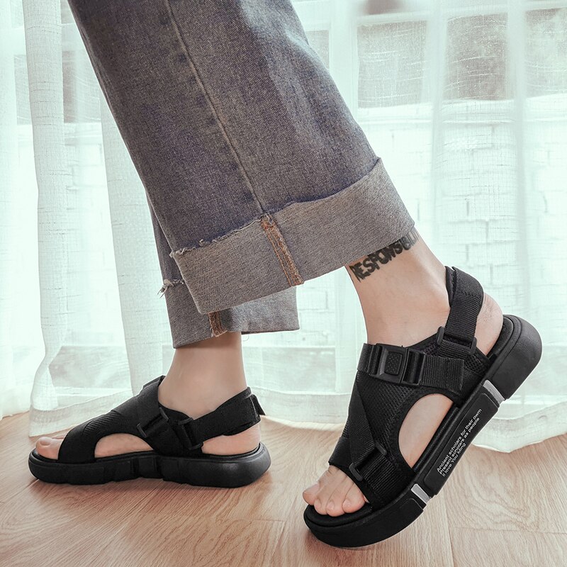 Newest Summer Men Sandals Massage Slippers Breathable Flat Man Shoes Outdoor Beach Shoes Mules