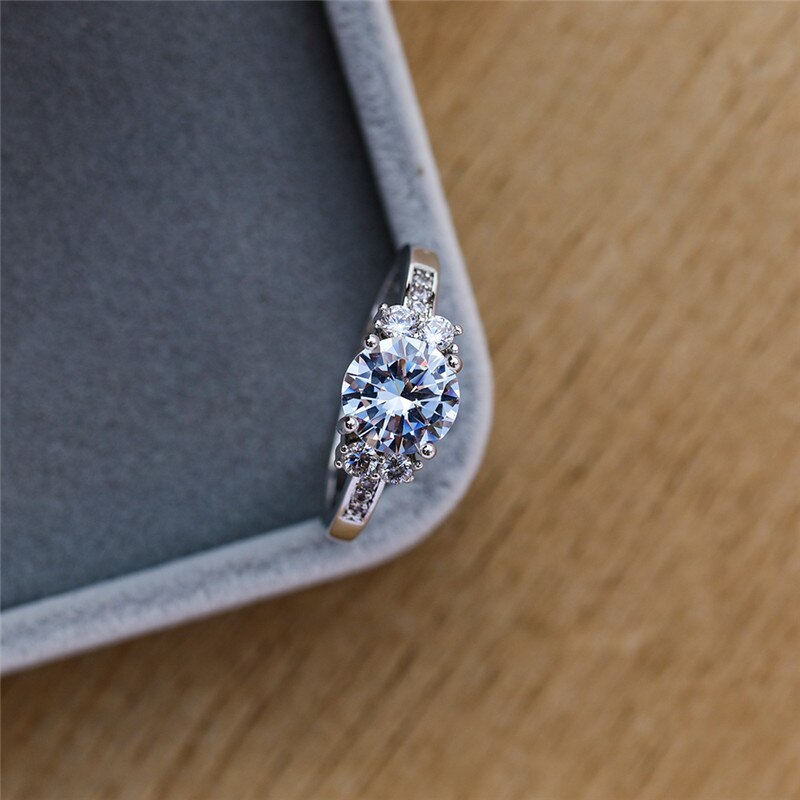 Cute Female Small Round Zircon Stone Ring Romantic Love Engagement Rings For Women Silver Color Wedding Rings