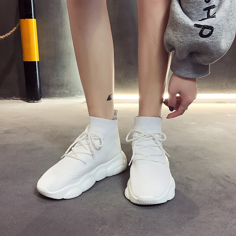 Svart vit stickad hög plattform sneakers tjock sula strumpa sneakers dam skor mjuk sula som andas fritidsskor kvinnor