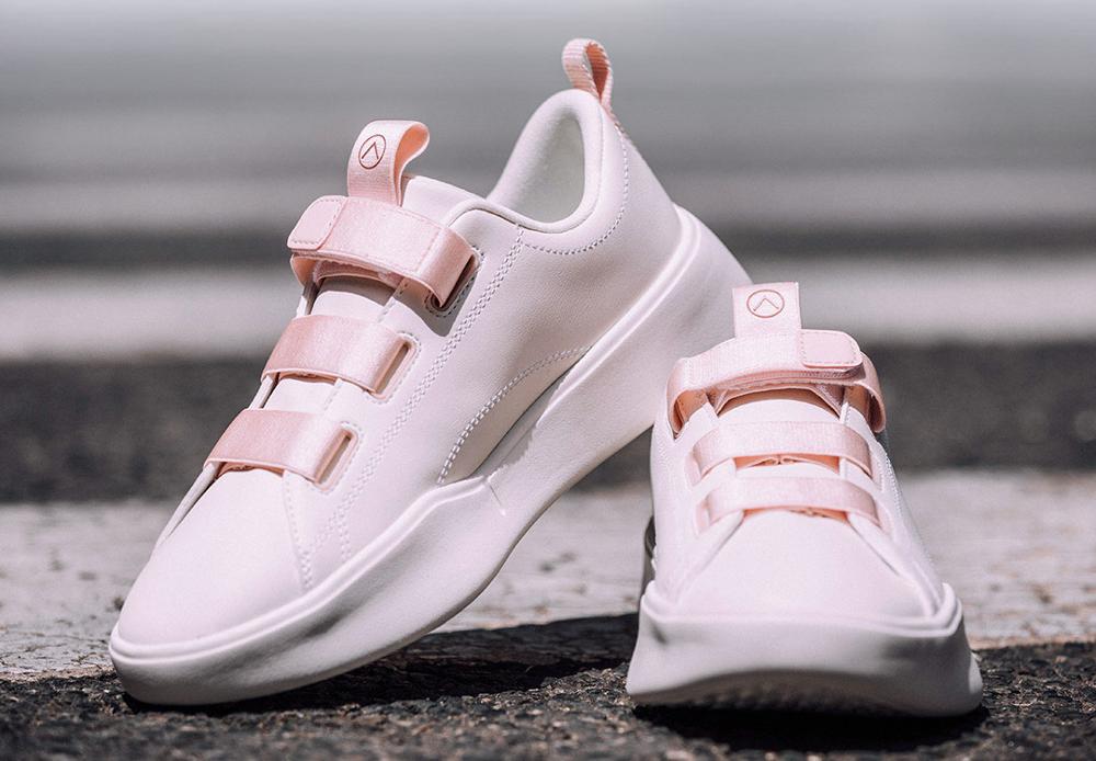 Xiaomi thick bottom woman sneakers light and soft leisure sports shoes