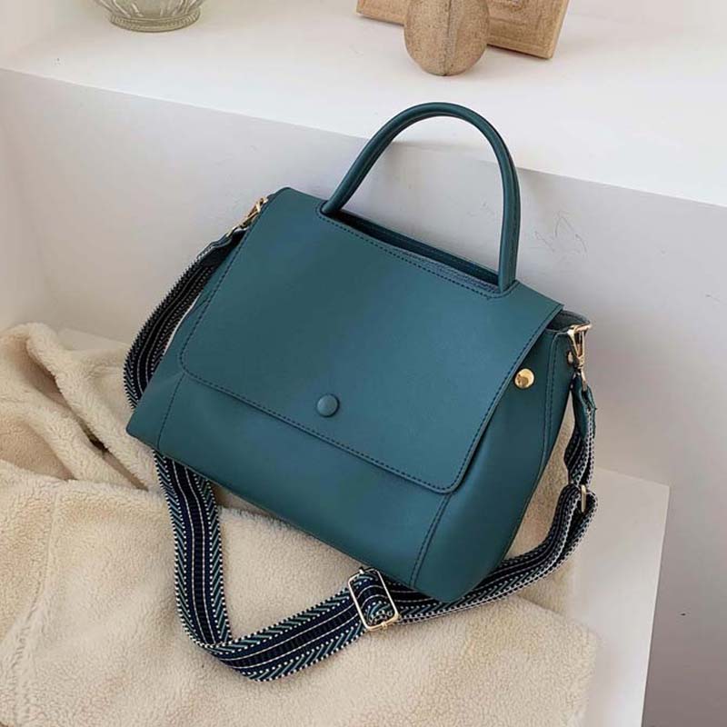 Sacoche à bandoulière en cuir PU pour dames, sac à main de voyage avec chaîne, sacs à main simples couleur unie,: Bleu