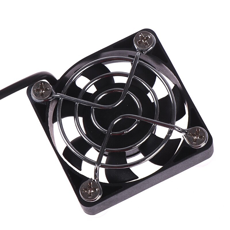 Universal Portable Phone Cooler USB Cooling Pad Cooler Fan Gamepad Game for Gaming Shooter Mute Radiator Controller Heat Sink