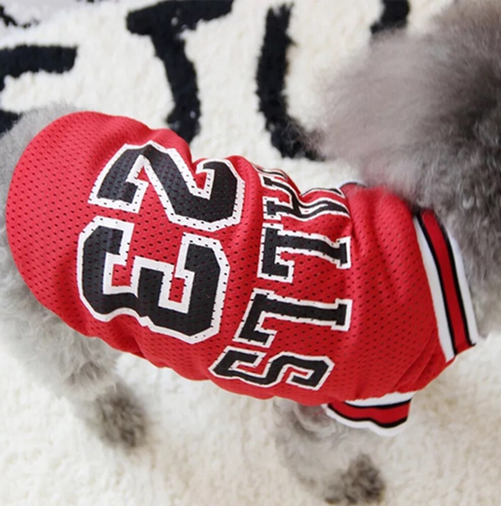 Forskellige kæledyr hvalp lille hund kat kæledyr tøj kjole vest t-shirt tøj tøj kæledyr hund tøj basketball tøj til hund