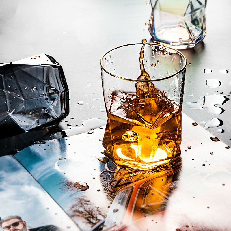 Nordisk whisky geometrisk kopp hushålls snapsglaskopp färgglad juice vinkopp genomskinlig mugg whisky ölglas gafas verre