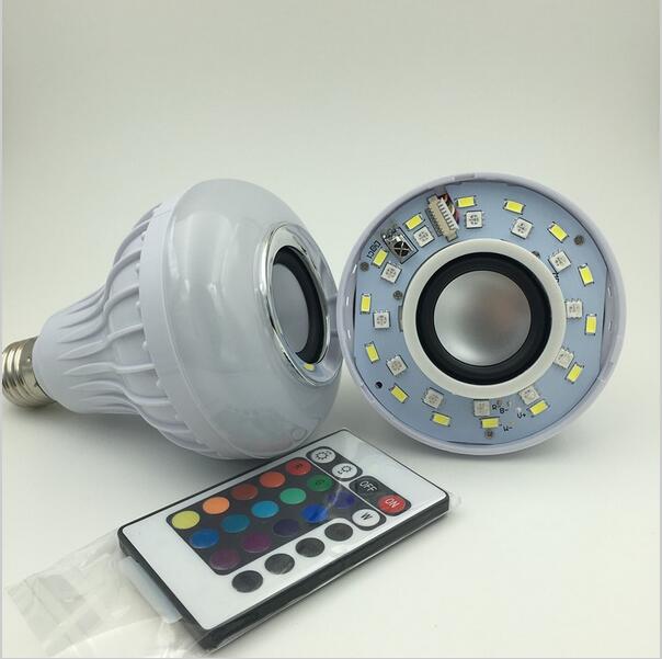 E27/B22 LED RGB Bluetooth Speaker Lamp Draadloze 12W Power Muziek Audio Dimbare Licht Lamp met 24 toetsen Afstandsbediening