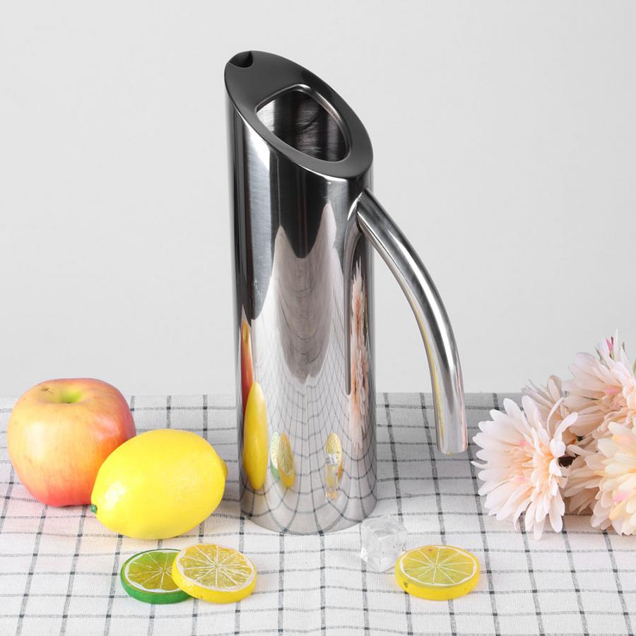 1.6L Large Stainless Steel Water Pitcher Cold Water Bottle Jug Drinks Jar Juice Container for Bar KTV Restaurant