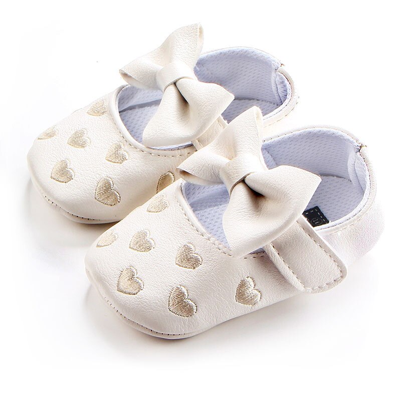 Grote boog borduurwerk liefde pu lederen baby meisje schoenen non-slip zachte zolen schoeisel voor pasgeboren wieg schoenen peuter meisjes schoenen