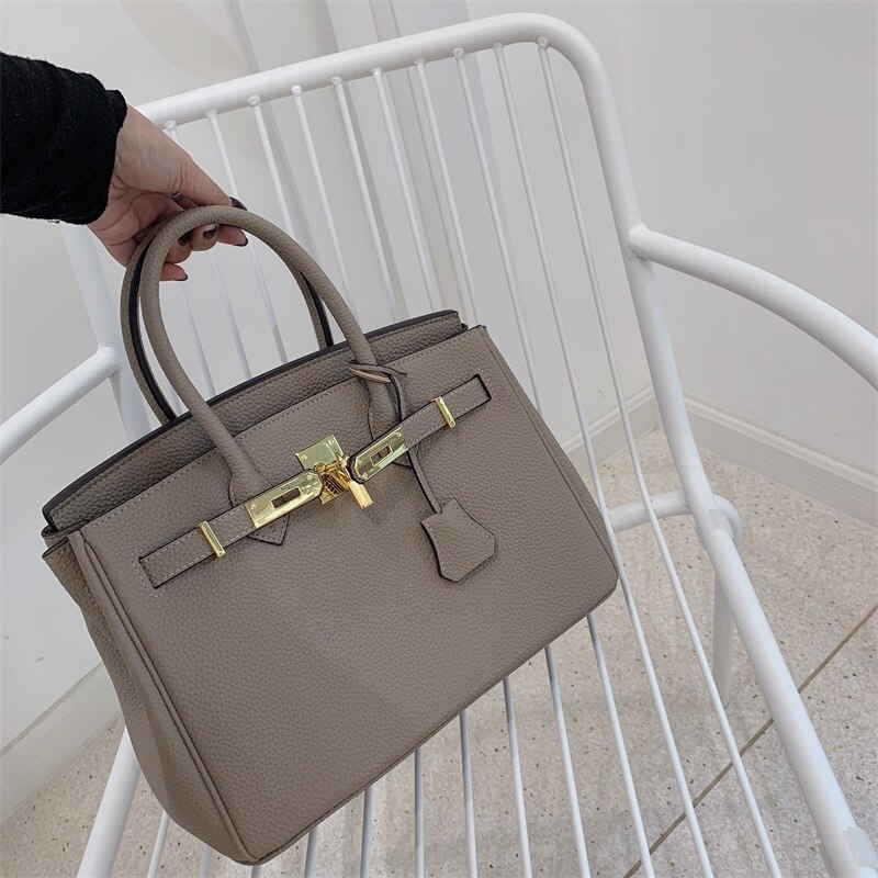 litchi pattern platinum bag 30cm buckle handbag Boutique foreign trade popular single shoulder bag 25cm spot: Elephant Grey Medium