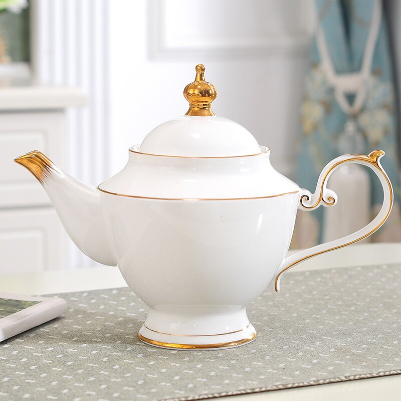 Royal Bone China Coffee Cup Ceramic Gold Rim White Tea Cups and Saucer Sets Porcelain Mug Stand Xicaras Cups Tea Home AC50BD: Style5