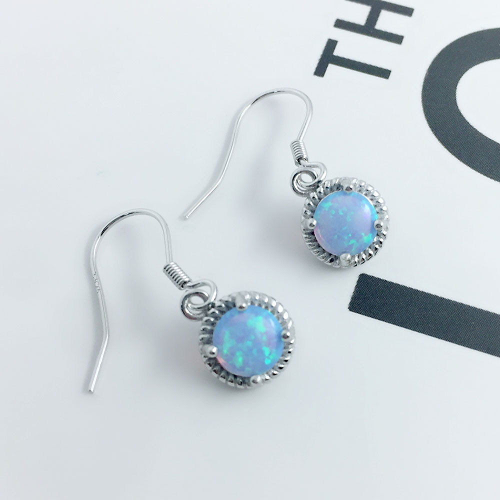 925 Sterling Zilveren Ronde White Opal Oorbellen Classic Dangle Oorbellen voor Vrouwen Bruids Bruiloft Sieraden (Lam Hub Fong)