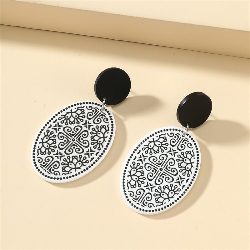 Pendientes largos originales para mujer, aretes de acrílico con estampado 3D Retro tallado, novedad de