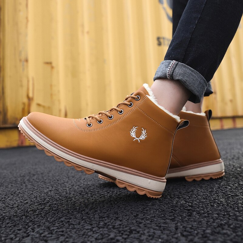 Black Chelsea Boots Men Pointed Comfortable Dress Boots Men Slip on Cheep Men's Leisure Shoes Zapatos Hombre Casual