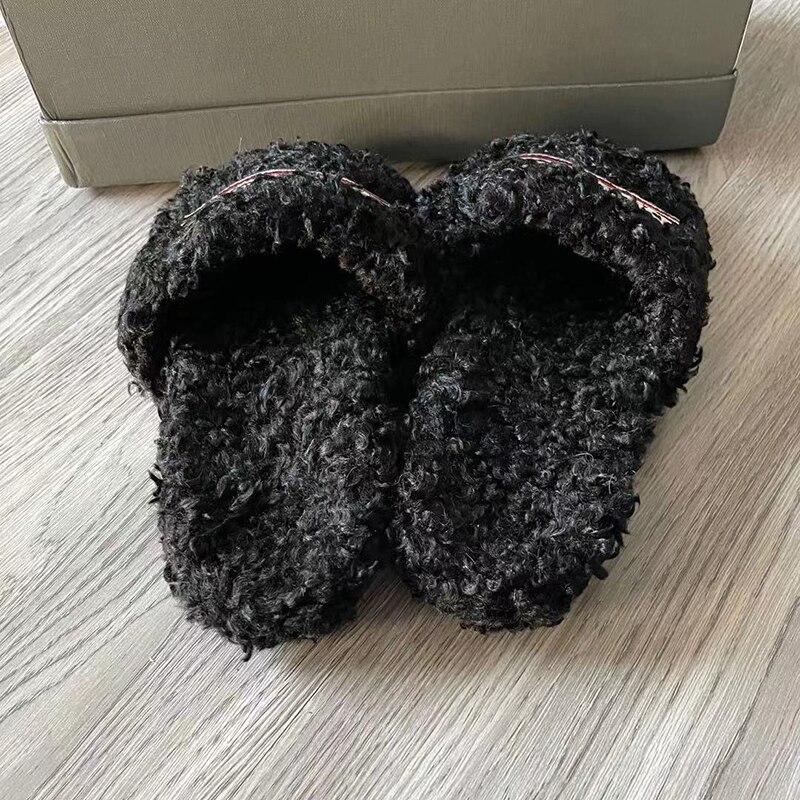 Women Luxury Fluffy Teddy Plush Letter Slipper Winter Warm Outdoor Slides Platform Casual Flat Slides Warm Fur Home Shoes