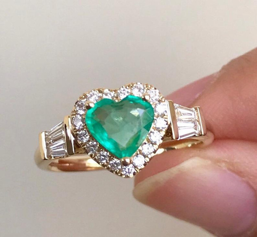 Elegante Edle Gold Farbe Herz Ring für Frauen Eingelegten Weißen Zirkon Steine Hochzeit Ringe Braut Engagement Schmuck