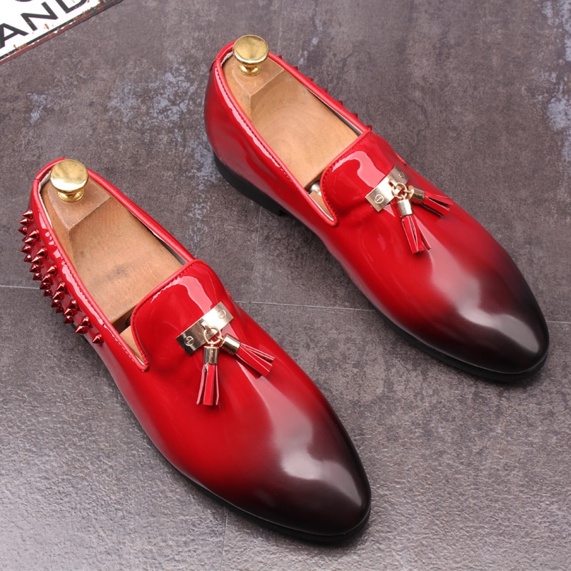Herre luksus punk natklub kjoler lak kvaster sko slip-on køre oxfords sko sort rød loafers sapatos