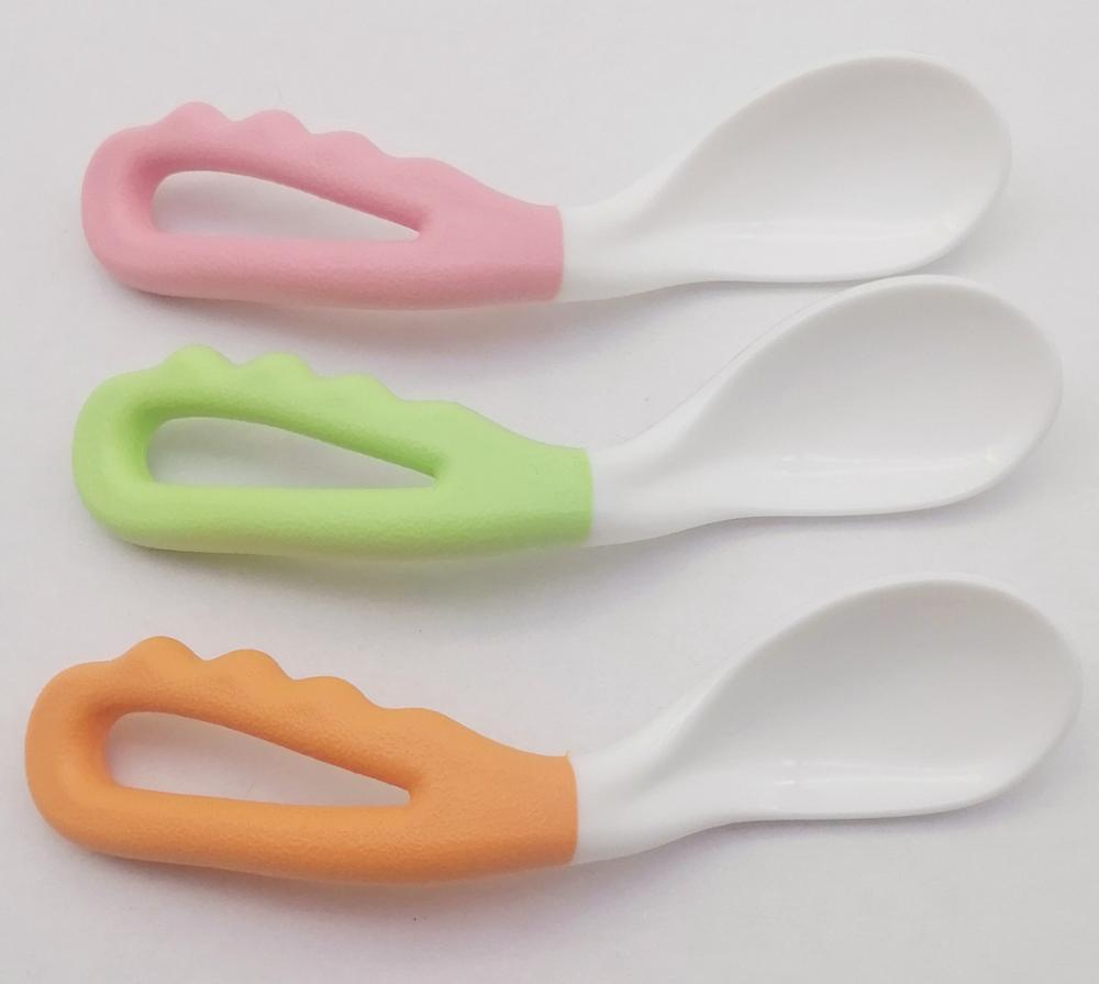 Cuillère d'alimentation solide, cuillère coudée pour enfants, cuillère à manger incurvée, vaisselle d'alimentation pour bébé, ustensiles