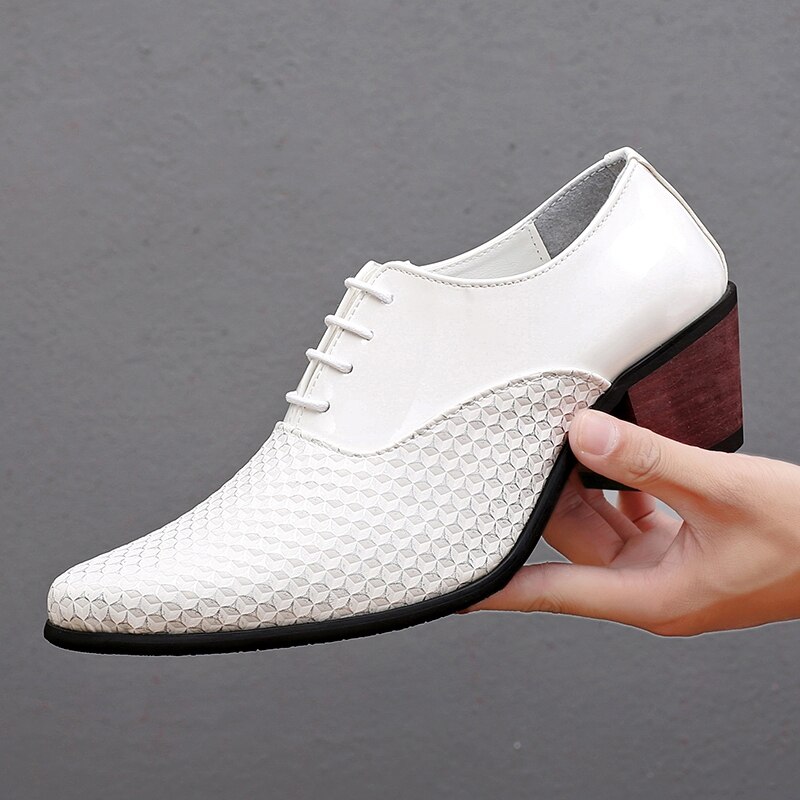 hombres blanco Formal zapatos de tacones altos Oxfords suave mocasín Homme Chaussure aumento de la altura de la vestido Barco de conducción zapatos Gommino