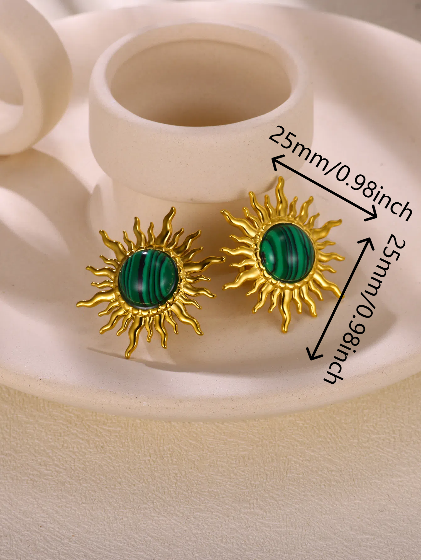 Pendientes delicados de flores para mujer, concha de Color dorado, acero inoxidable, resistente al agua, joyería Bohemia para el sol, Aretes de perlas de Navidad bonitos: Color amarillo dorado claro
