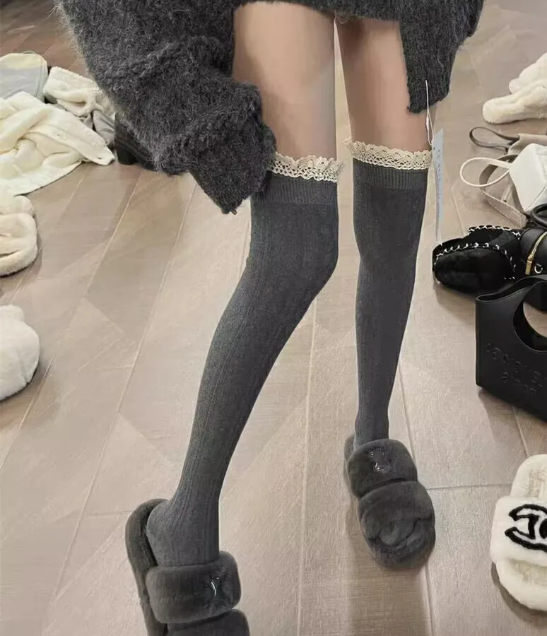 Calzini Donna Autunno/Inverno Tinta unita Coscia alta in pizzo Carino Lolita Calze spesse e calde Calzini a gamba lunga bianchi neri per le donne
