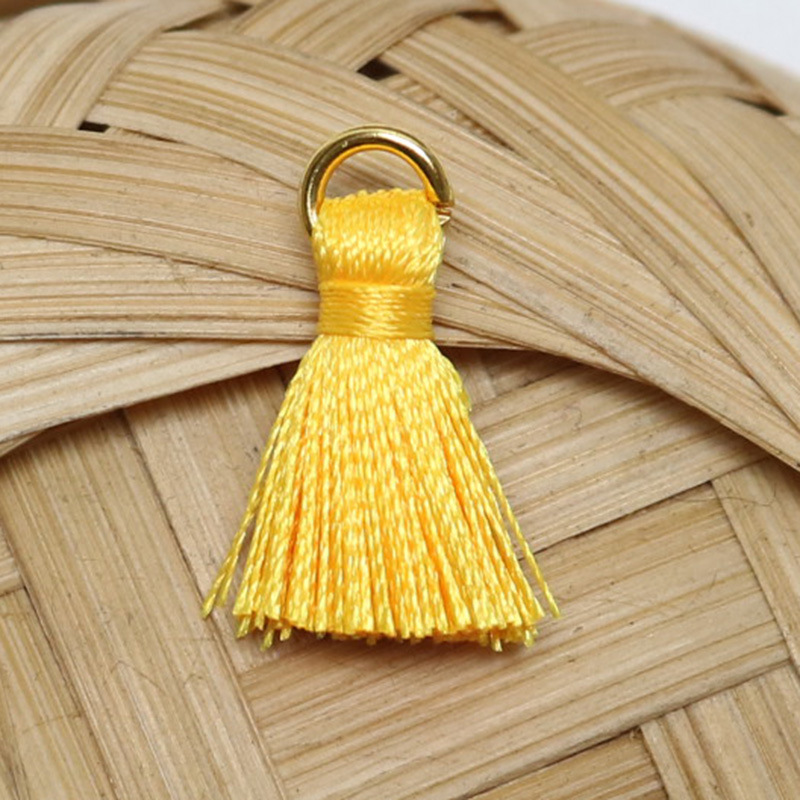 Colgante de borlas de hilo de algodón de 2cm, accesorio de joyería, con adornos de flecos pequeños, para manualidades, DIY, 20 piezas: YELLOW