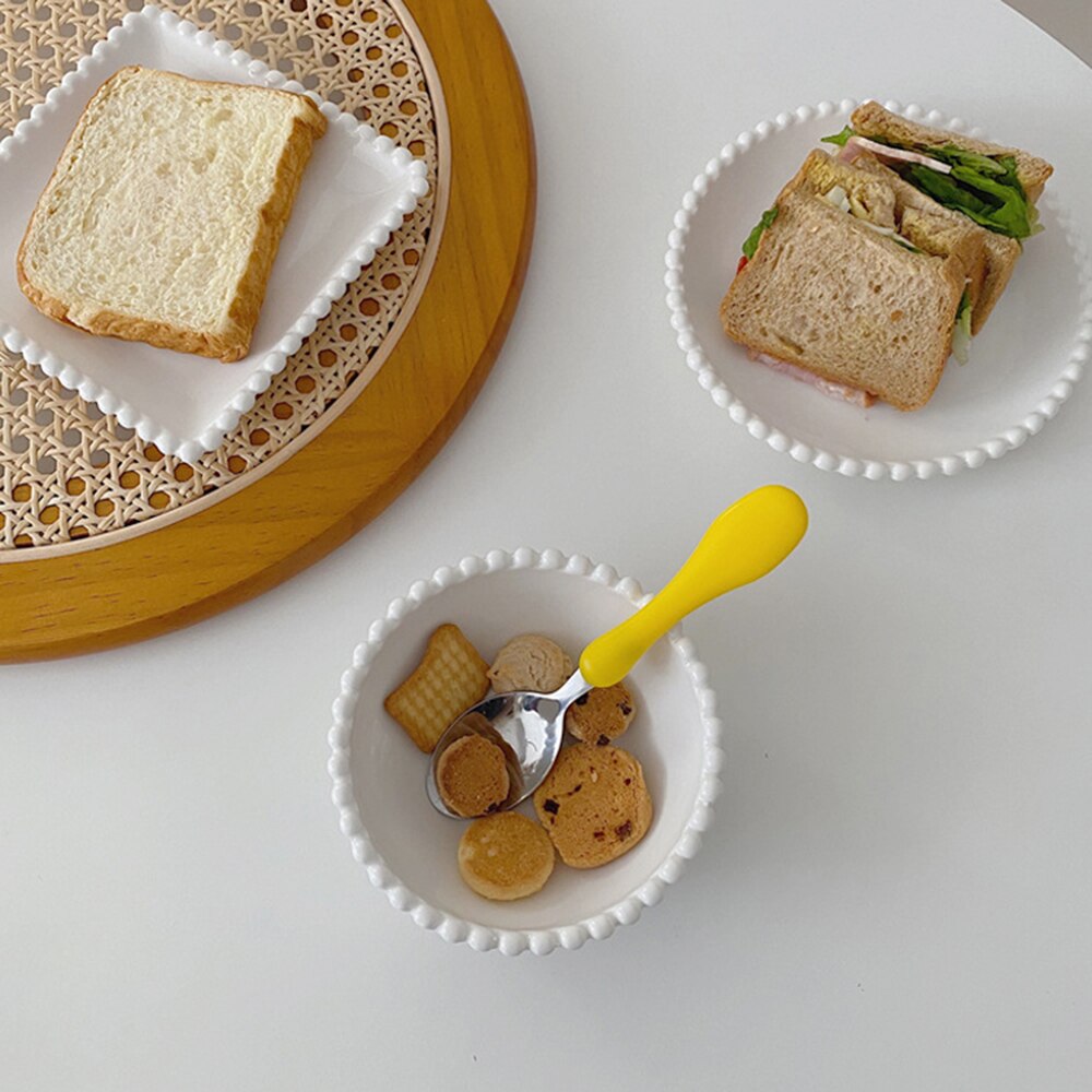 Assiettes à salade de fruits en céramique, assiette à Dessert, motif de gaufrage, plat à gâteau, assiettes blanches, service de vaisselle, accessoires de cuisine 1 pièces