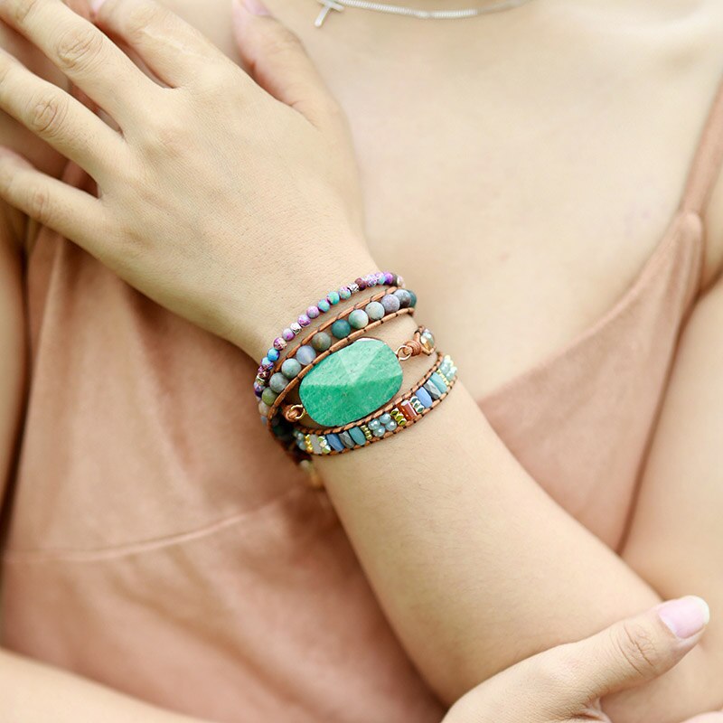 Exklusive Frauen Boho Armbänder mit Natürlichen Steine Triple Lederband Woven Wrap Perlen Armbänder Femme