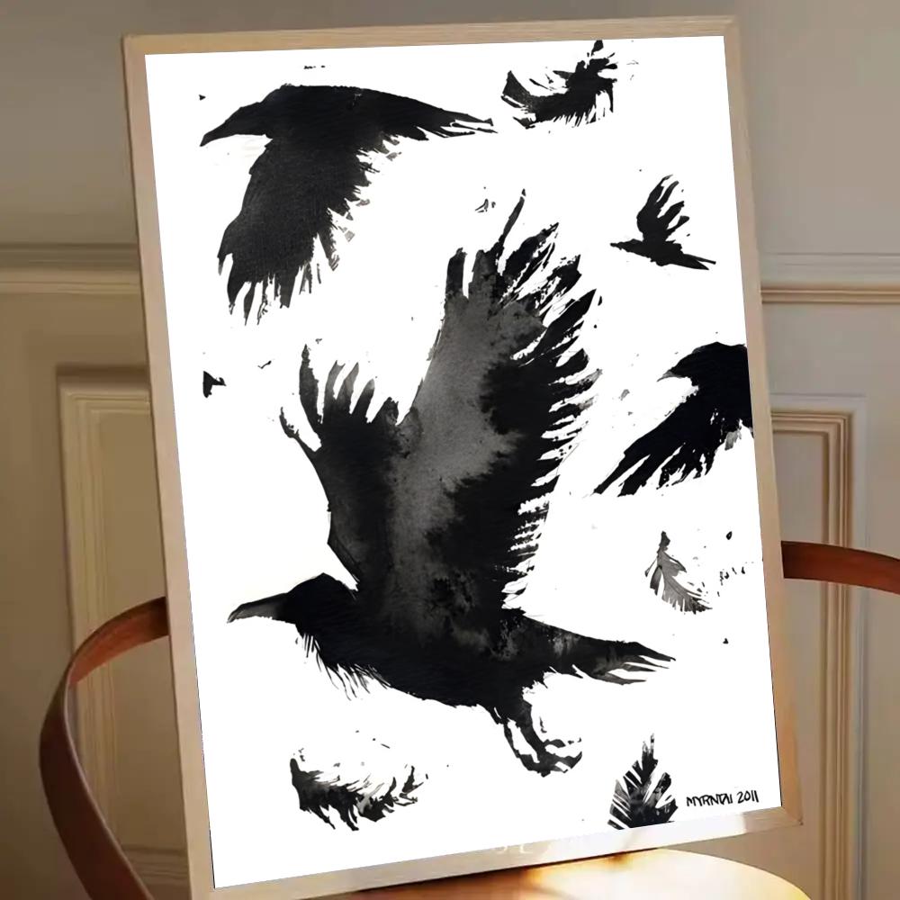 Zelfklevende poster met schilderij en prints voor slaapkamer en woonkamer, minimalistische zwart-wit berglandschap met bomen en kraaien.: Groot / Groente