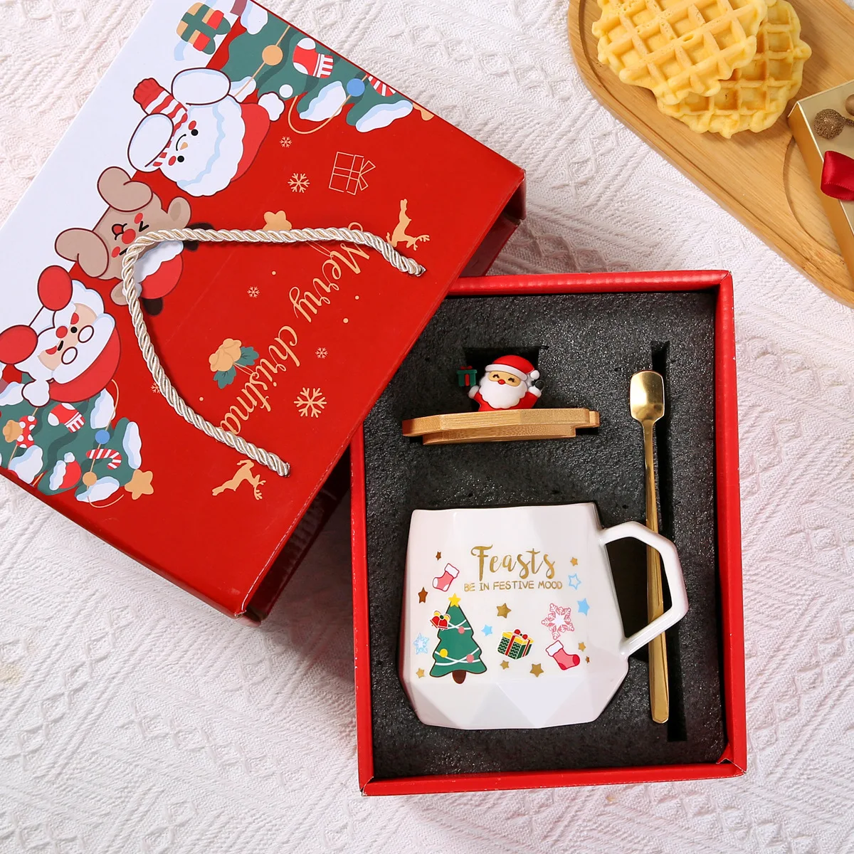 Christmas Set:Ceramic Mug with Lid Spoon Set Mug Box Featuring Santa Claus for Office or Home Use CoffeeCups: black