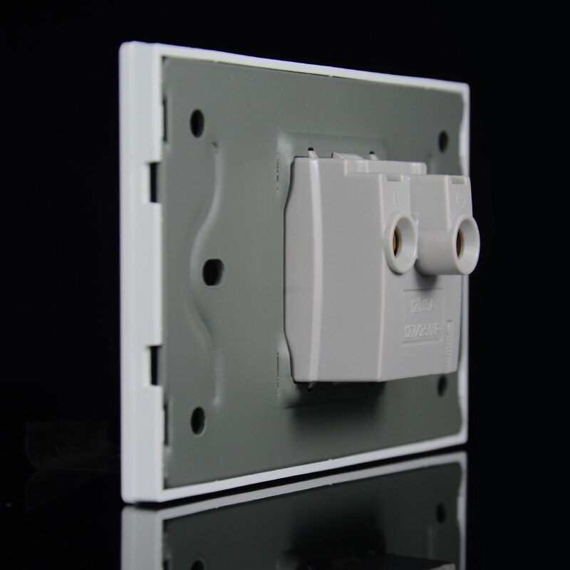 118mm white American Southeast Asia Standard 3-pole Multi-function socket PC flame retardant household safety power plug 15A